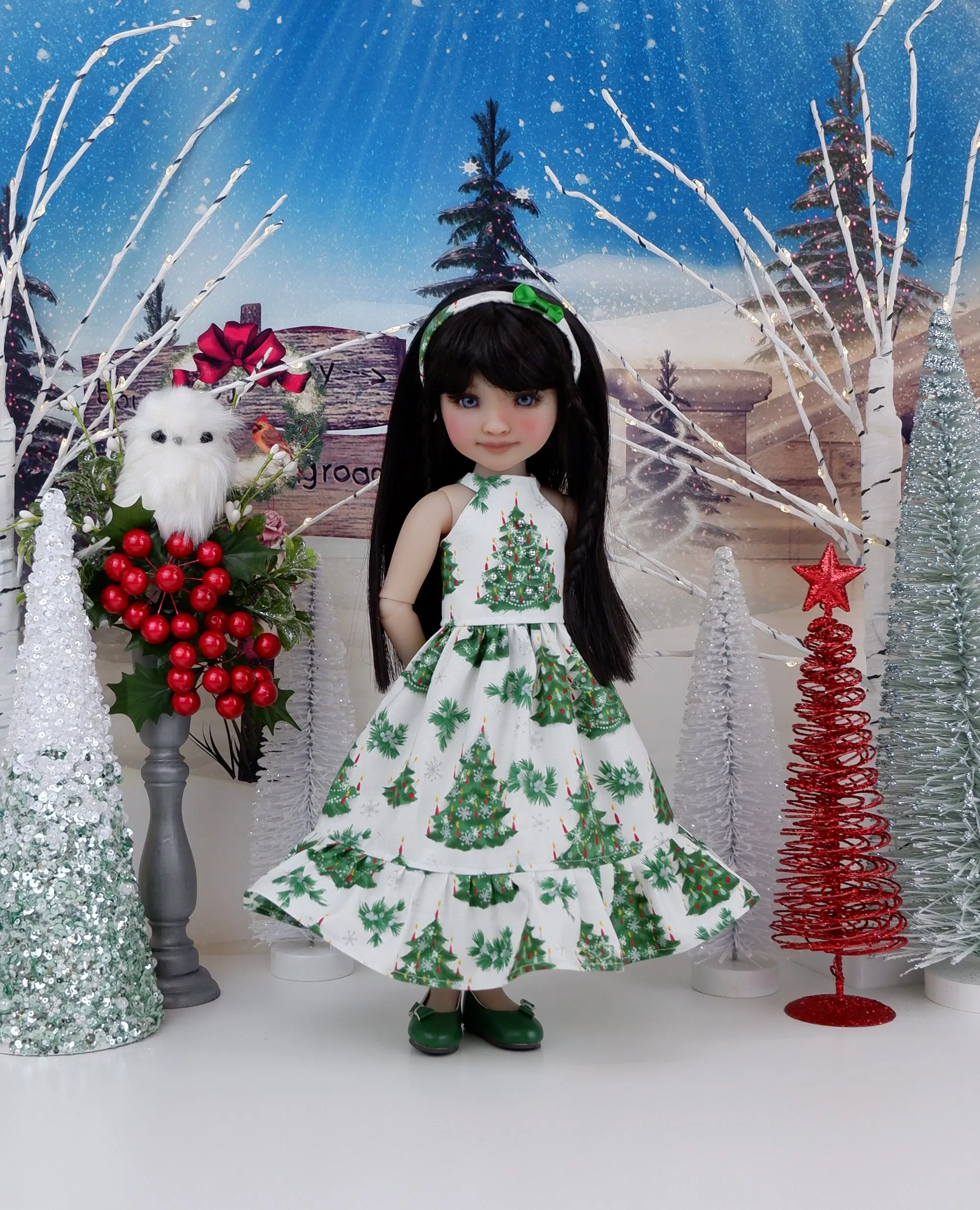 O Tannenbaum - dress with shoes for Ruby Red Fashion Friends doll